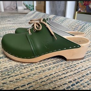 Sandgrens green Swedish clogs